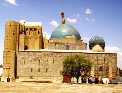 Ahmet Yesevi Turbesi Yan