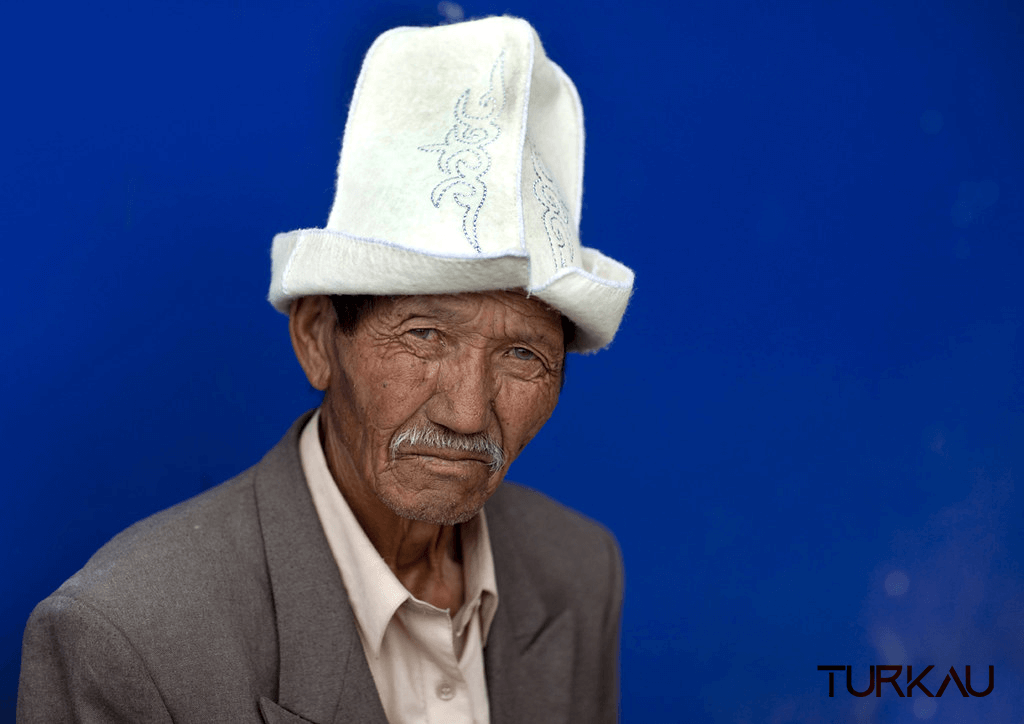 Yaşlı Kırgız Adam