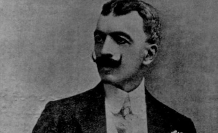 Ahmet Hikmet Muftuoglu Ahmet Hikmet Muftuoglu